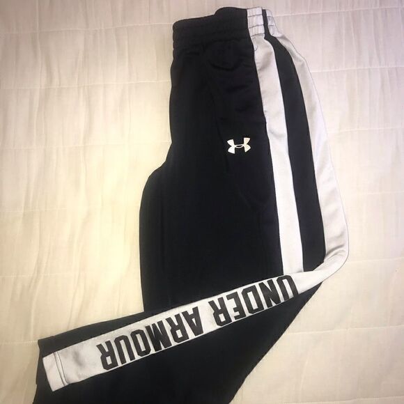 Under Armour boys athletic black and white pants - Picture 2 of 5